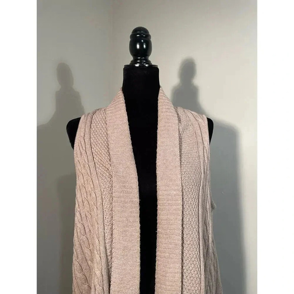 Matilda Jane Mind’s‎ Eye Cable Knit Tassel Longline Vest - Picture 2 of 10